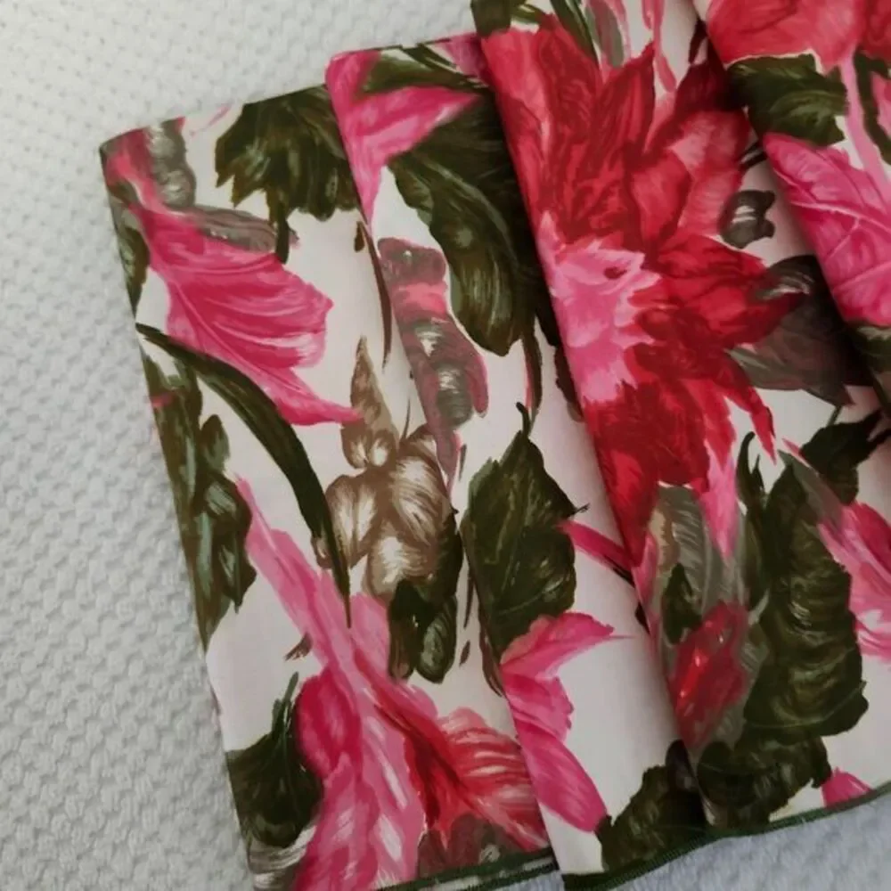 Napkins Set of 4 100% Cotton Mde in USA Red Pink Green Cream 16 x‎ 16 Beautiful